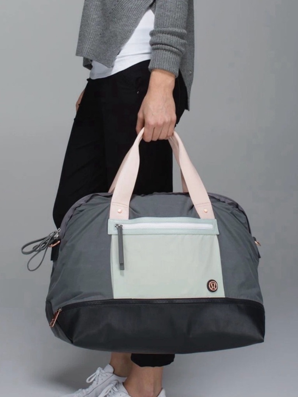 Lululemon Runaway Retreat Duffel bag